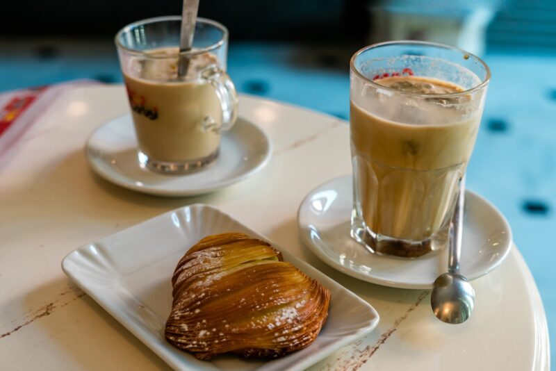 sfogliatella in Naples - Travel Guide to Naples