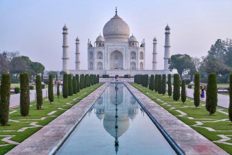 Travel Safety Tips for India taj mahal